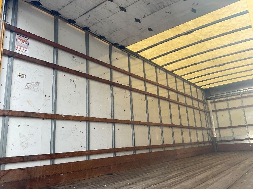 Medium Duty Box Truck-Light and Medium Duty Trucks-International-2021-MV607-Everett-WA-181,882\n\t\tmiles-$ 45,000 - Image 11