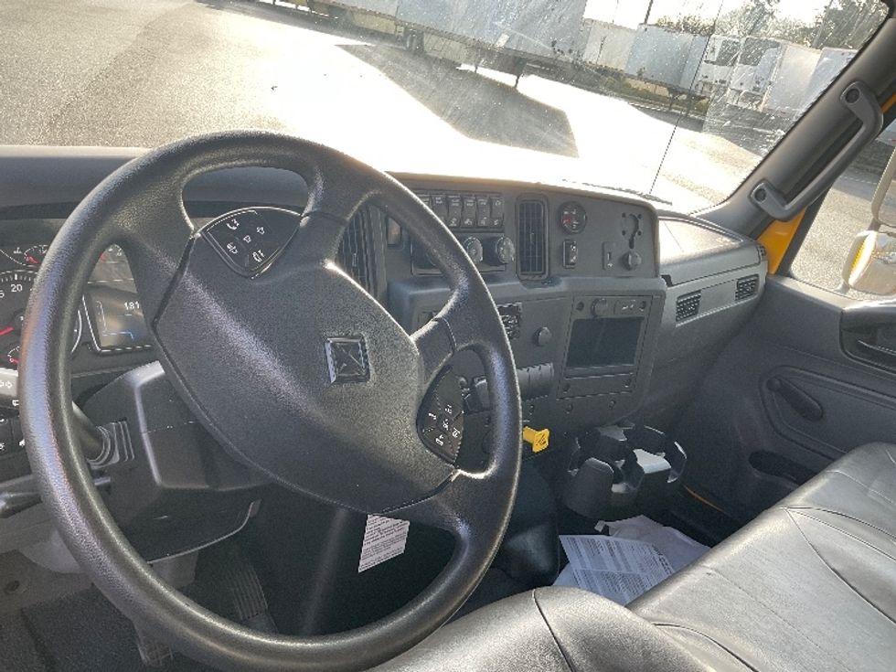 Medium Duty Box Truck-Light and Medium Duty Trucks-International-2021-MV607-Everett-WA-181,882\n\t\tmiles-$ 45,000 - Image 18