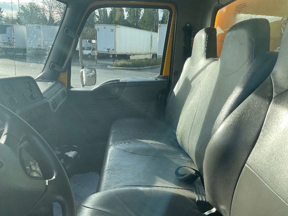 Medium Duty Box Truck-Light and Medium Duty Trucks-International-2021-MV607-Everett-WA-181,882\n\t\tmiles-$ 45,000 - Image 19