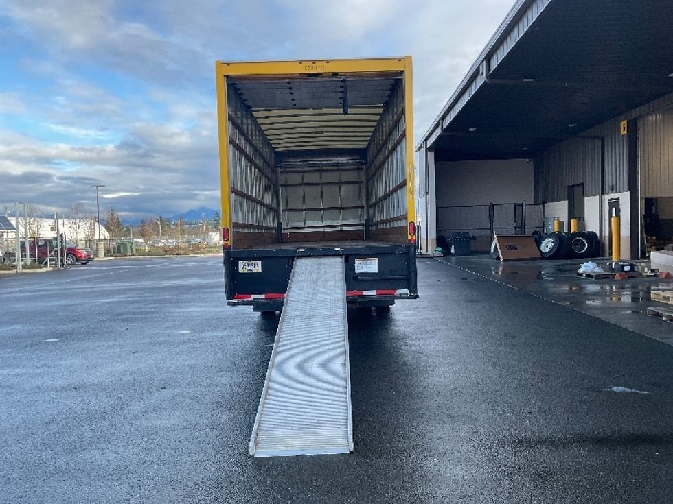 Medium Duty Box Truck-Light and Medium Duty Trucks-International-2021-MV607-Everett-WA-181,882\n\t\tmiles-$ 45,000 - Image 9