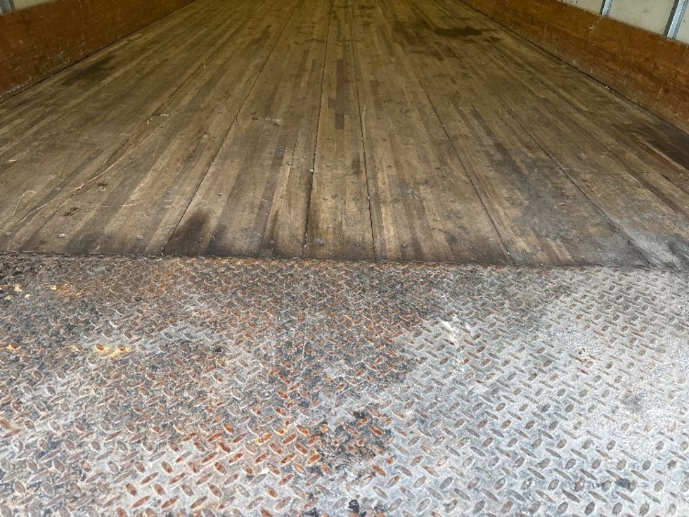 Medium Duty Box Truck-Light and Medium Duty Trucks-International-2021-MV607-Everett-WA-183,186\n\t\tmiles-$ 44,750 - Image 10