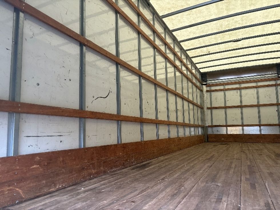 Medium Duty Box Truck-Light and Medium Duty Trucks-International-2021-MV607-Everett-WA-183,186\n\t\tmiles-$ 44,750 - Image 11