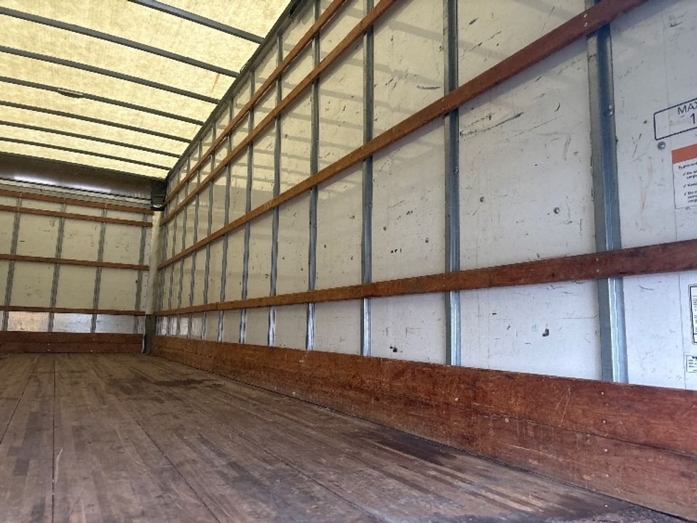 Medium Duty Box Truck-Light and Medium Duty Trucks-International-2021-MV607-Everett-WA-183,186\n\t\tmiles-$ 44,750 - Image 12