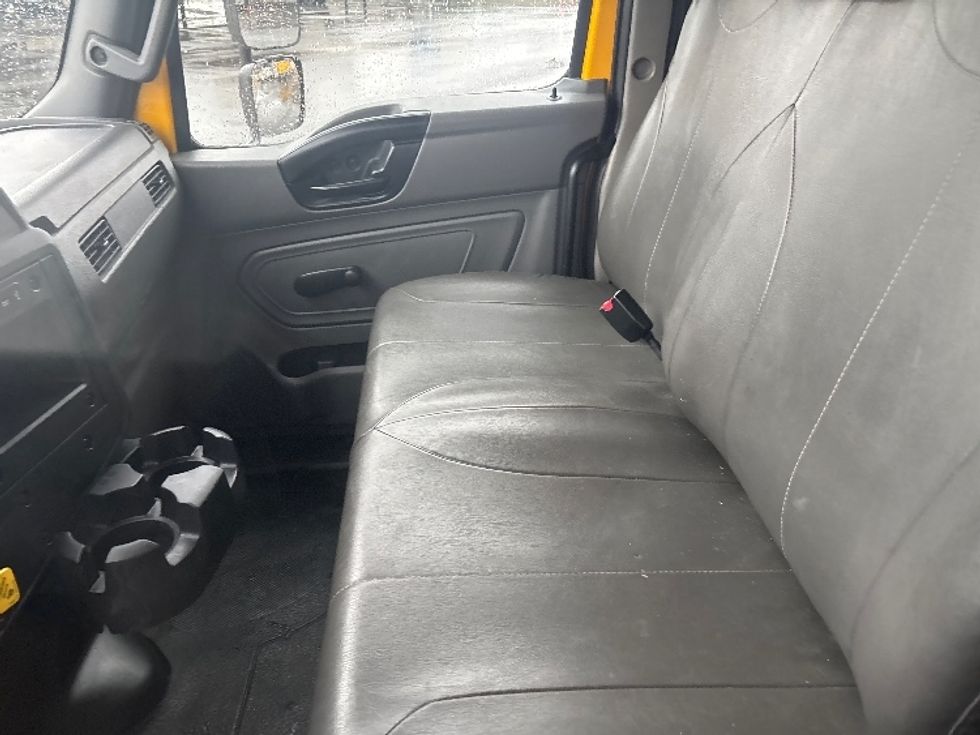 Medium Duty Box Truck-Light and Medium Duty Trucks-International-2021-MV607-Everett-WA-183,186\n\t\tmiles-$ 44,750 - Image 19