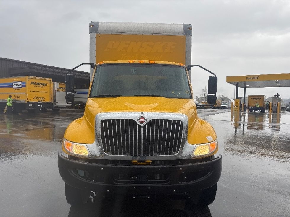 Medium Duty Box Truck-Light and Medium Duty Trucks-International-2021-MV607-Everett-WA-183,186\n\t\tmiles-$ 44,750 - Image 2