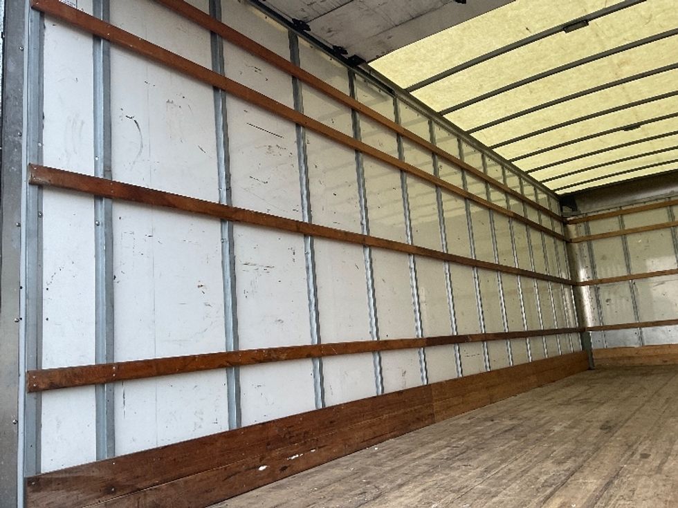 Medium Duty Box Truck-Light and Medium Duty Trucks-International-2021-MV607-Everett-WA-193,998\n\t\tmiles-$ 43,250 - Image 10