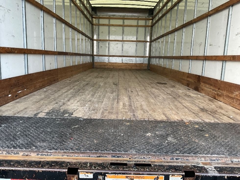 Medium Duty Box Truck-Light and Medium Duty Trucks-International-2021-MV607-Everett-WA-193,998\n\t\tmiles-$ 43,250 - Image 9