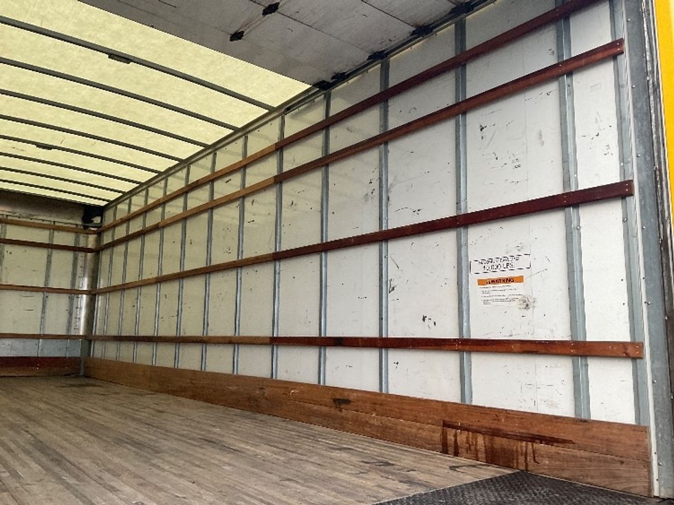 Medium Duty Box Truck-Light and Medium Duty Trucks-International-2021-MV607-Everett-WA-213,272\n\t\tmiles-$ 40,250 - Image 10