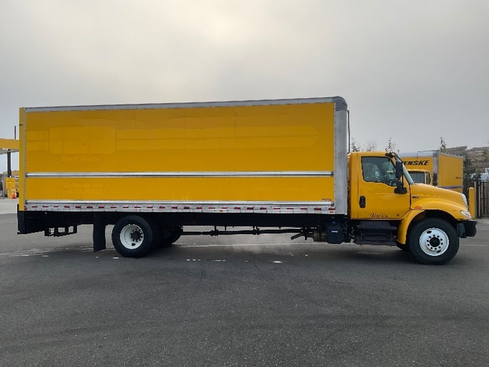 Medium Duty Box Truck-Light and Medium Duty Trucks-International-2021-MV607-Everett-WA-213,272\n\t\tmiles-$ 40,250 - Image 13