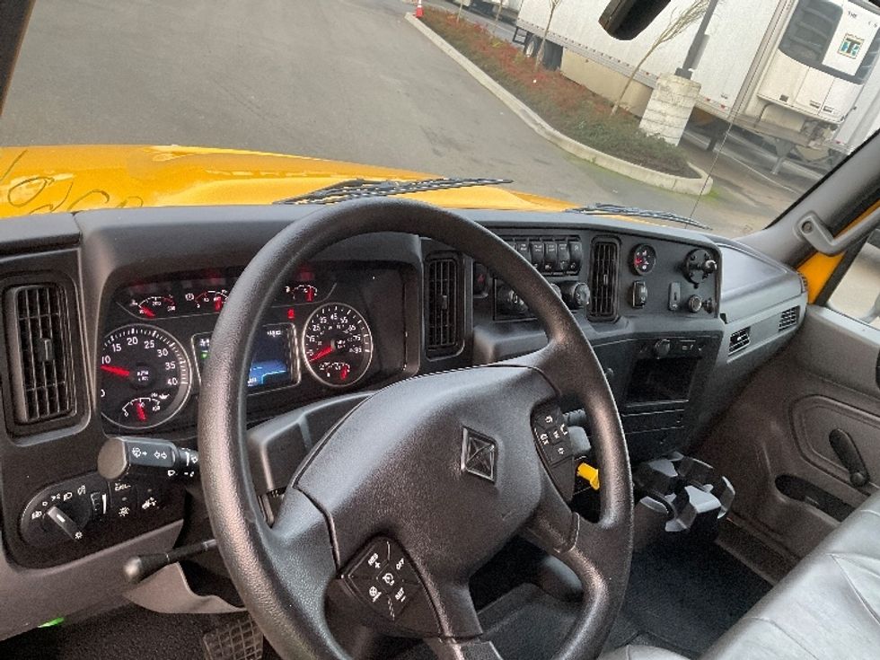 Medium Duty Box Truck-Light and Medium Duty Trucks-International-2021-MV607-Everett-WA-213,272\n\t\tmiles-$ 40,250 - Image 15