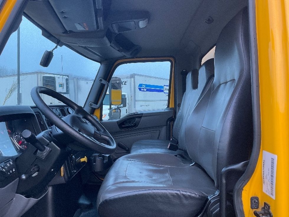 Medium Duty Box Truck-Light and Medium Duty Trucks-International-2021-MV607-Everett-WA-213,272\n\t\tmiles-$ 40,250 - Image 17