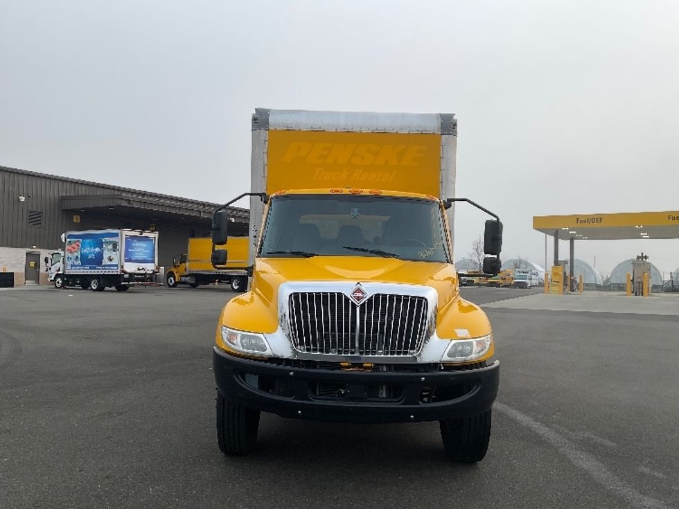 Medium Duty Box Truck-Light and Medium Duty Trucks-International-2021-MV607-Everett-WA-213,272\n\t\tmiles-$ 40,250 - Image 2