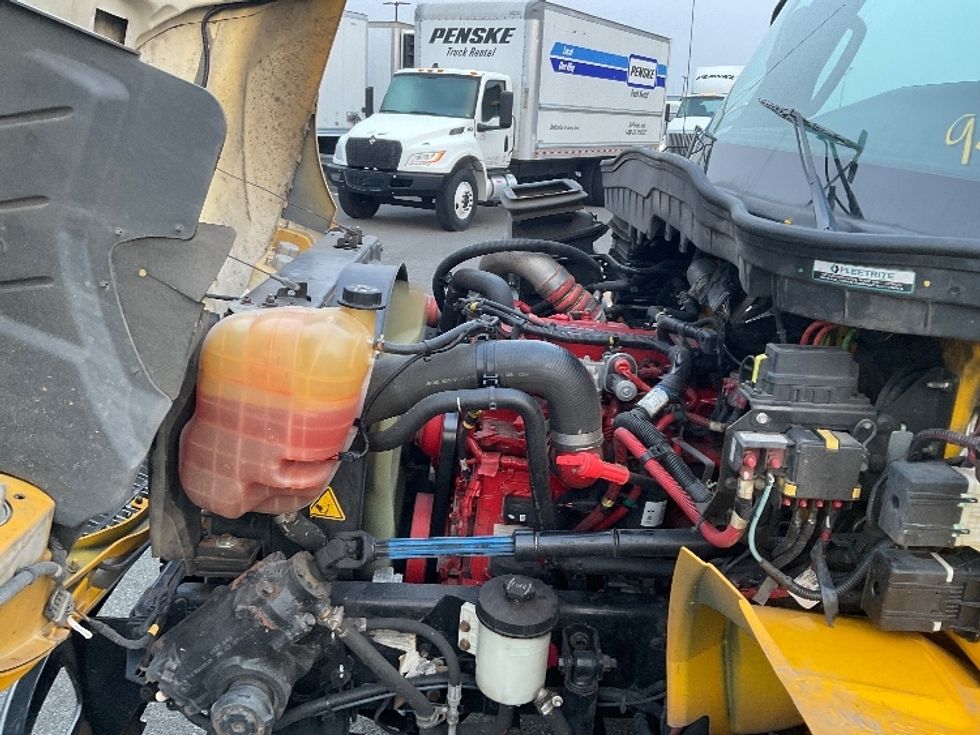 Medium Duty Box Truck-Light and Medium Duty Trucks-International-2021-MV607-Everett-WA-213,272\n\t\tmiles-$ 40,250 - Image 22