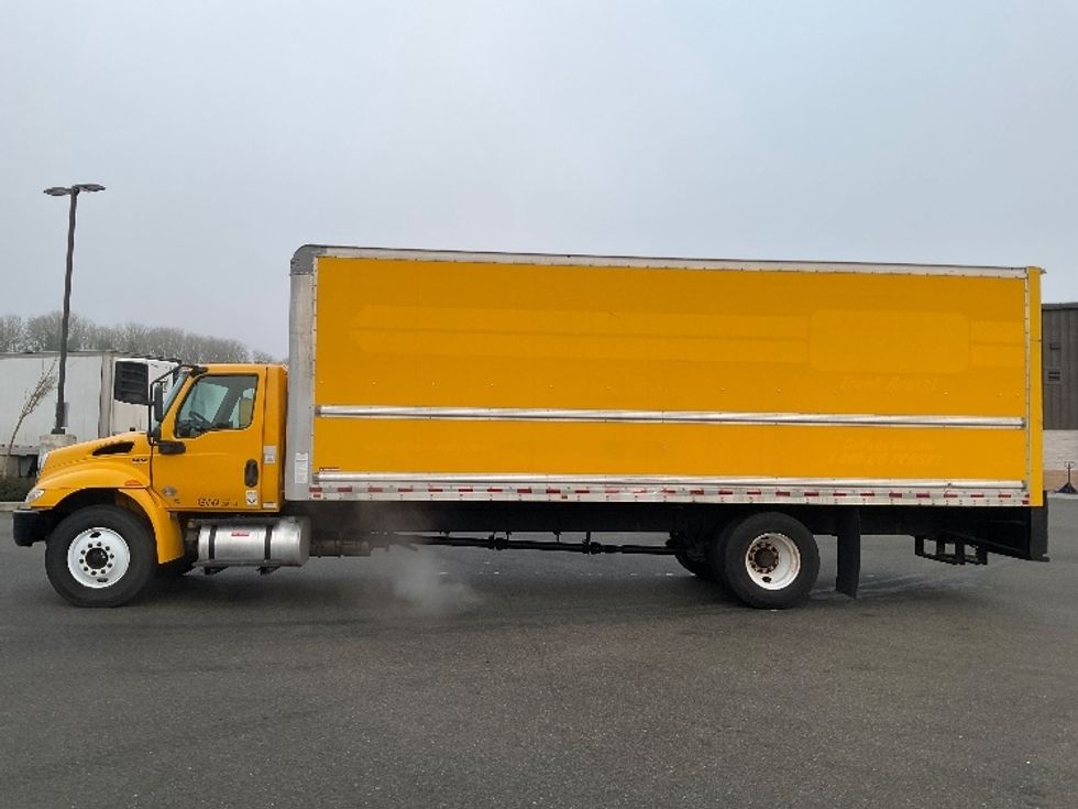 Medium Duty Box Truck-Light and Medium Duty Trucks-International-2021-MV607-Everett-WA-213,272\n\t\tmiles-$ 40,250 - Image 4