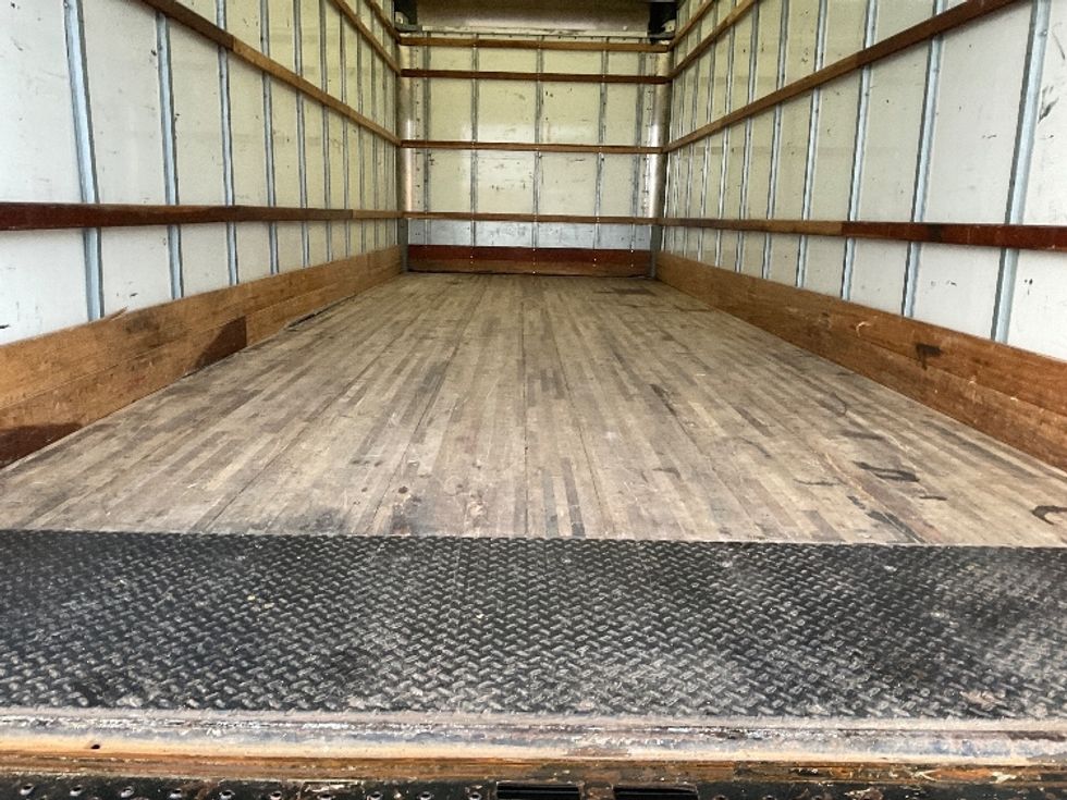 Medium Duty Box Truck-Light and Medium Duty Trucks-International-2021-MV607-Everett-WA-213,272\n\t\tmiles-$ 40,250 - Image 8