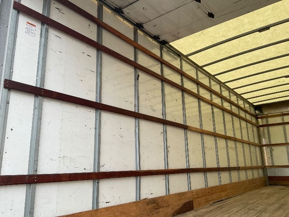 Medium Duty Box Truck-Light and Medium Duty Trucks-International-2021-MV607-Everett-WA-213,272\n\t\tmiles-$ 40,250 - Image 9