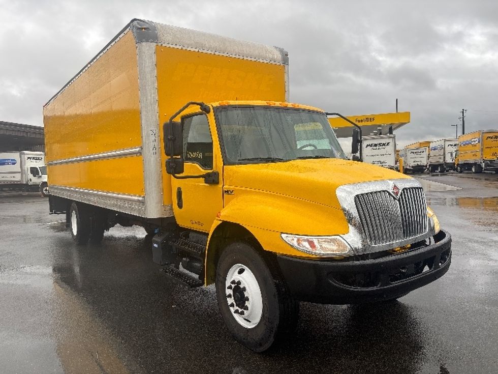 Medium Duty Box Truck-Light and Medium Duty Trucks-International-2021-MV607-Everett-WA-218,515\n\t\tmiles-$ 39,500 - Image 1