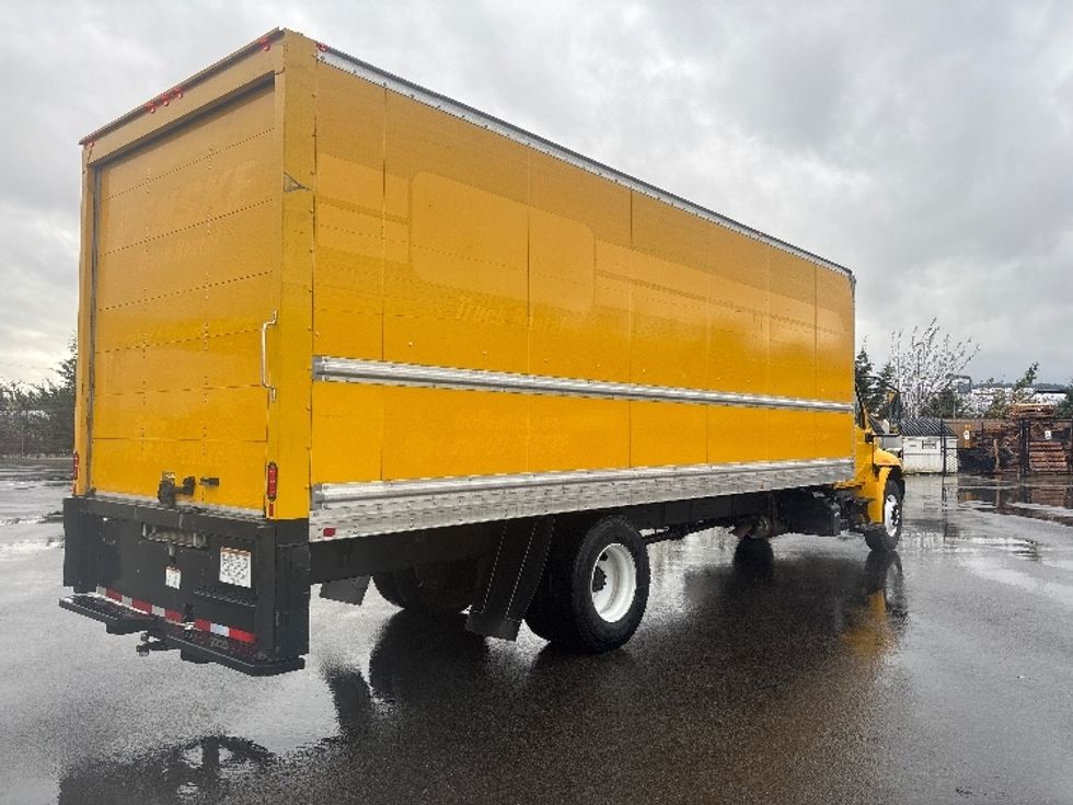 Medium Duty Box Truck-Light and Medium Duty Trucks-International-2021-MV607-Everett-WA-218,515\n\t\tmiles-$ 39,500 - Image 13