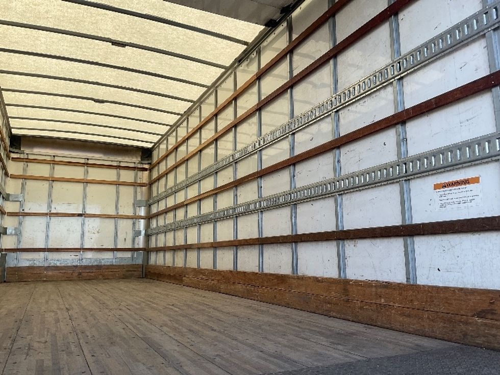 Medium Duty Box Truck-Light and Medium Duty Trucks-International-2021-MV607-Everett-WA-219,757\n\t\tmiles-$ 46,750 - Image 12