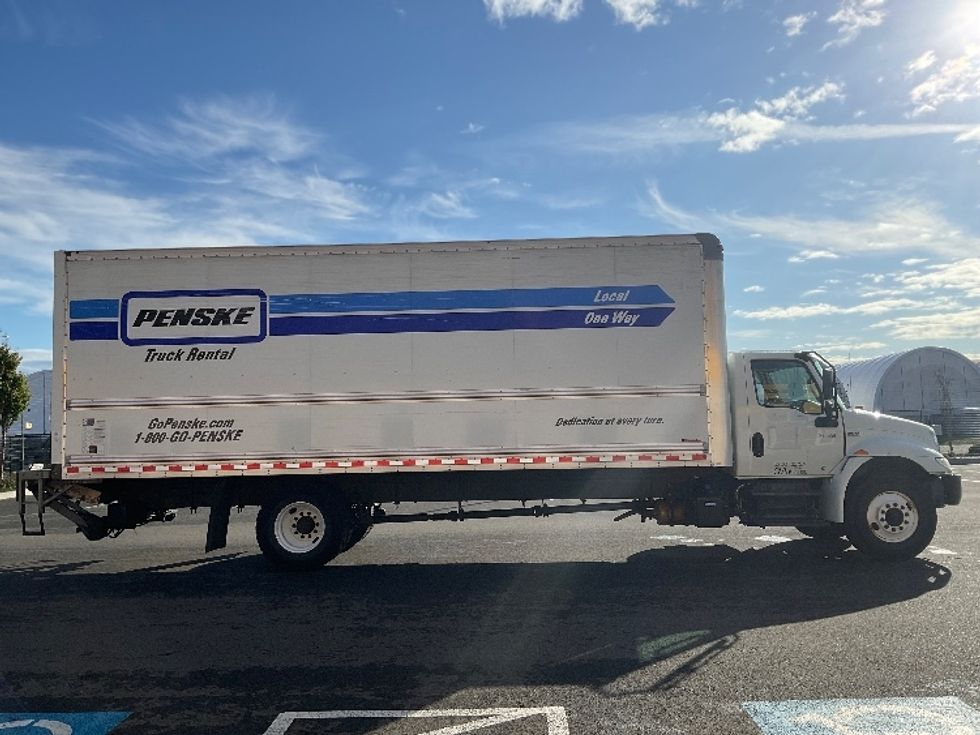 Medium Duty Box Truck-Light and Medium Duty Trucks-International-2021-MV607-Everett-WA-219,757\n\t\tmiles-$ 46,750 - Image 15