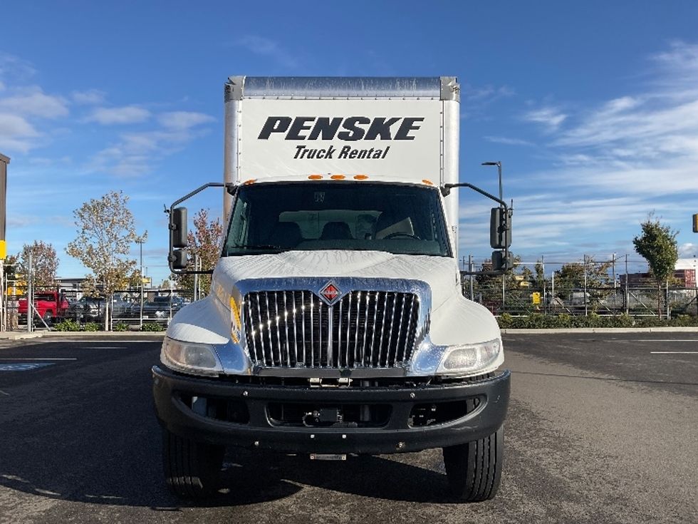 Medium Duty Box Truck-Light and Medium Duty Trucks-International-2021-MV607-Everett-WA-219,757\n\t\tmiles-$ 46,750 - Image 2