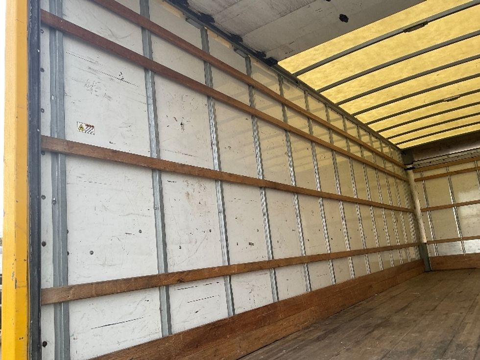 Medium Duty Box Truck-Light and Medium Duty Trucks-International-2021-MV607-Everett-WA-232,223\n\t\tmiles-$ 37,500 - Image 10