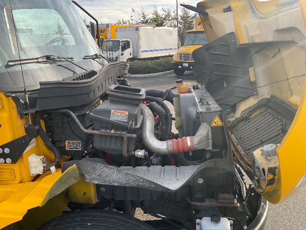 Medium Duty Box Truck-Light and Medium Duty Trucks-International-2021-MV607-Everett-WA-232,223\n\t\tmiles-$ 37,500 - Image 22