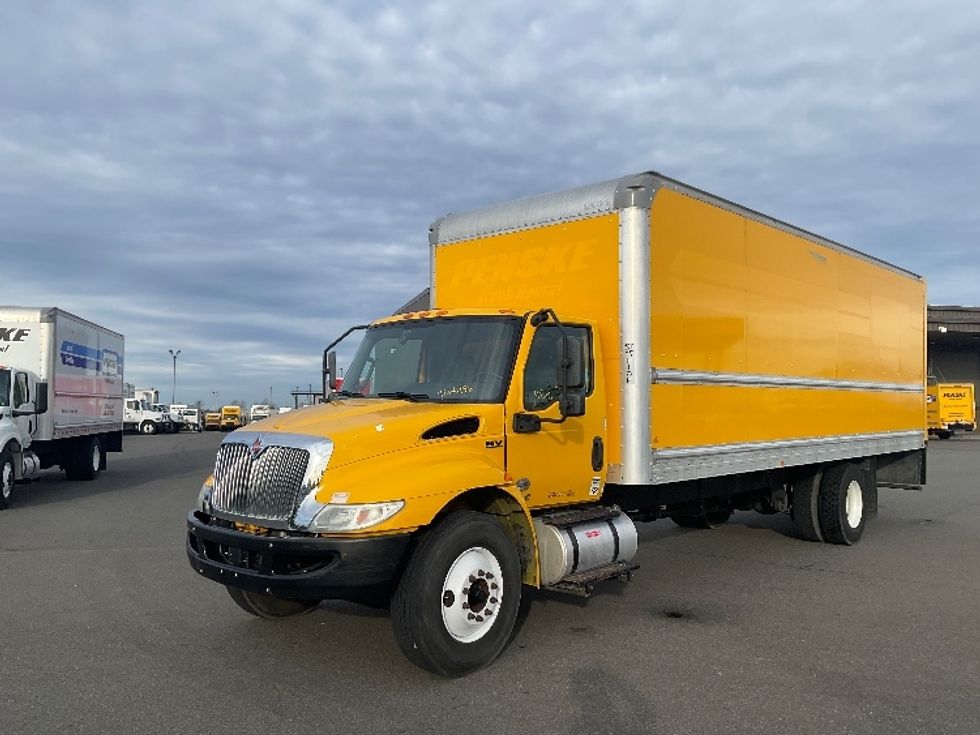 Medium Duty Box Truck-Light and Medium Duty Trucks-International-2021-MV607-Everett-WA-232,223\n\t\tmiles-$ 37,500 - Image 3