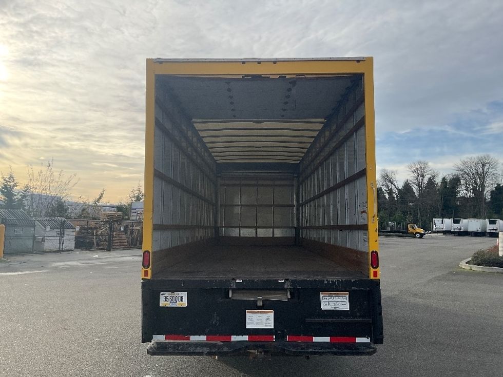 Medium Duty Box Truck-Light and Medium Duty Trucks-International-2021-MV607-Everett-WA-232,223\n\t\tmiles-$ 37,500 - Image 8