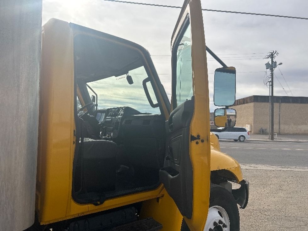 Medium Duty Box Truck-Light and Medium Duty Trucks-International-2021-MV607-Farmington-NM-216,283\n\t\tmiles-$ 40,000 - Image 17