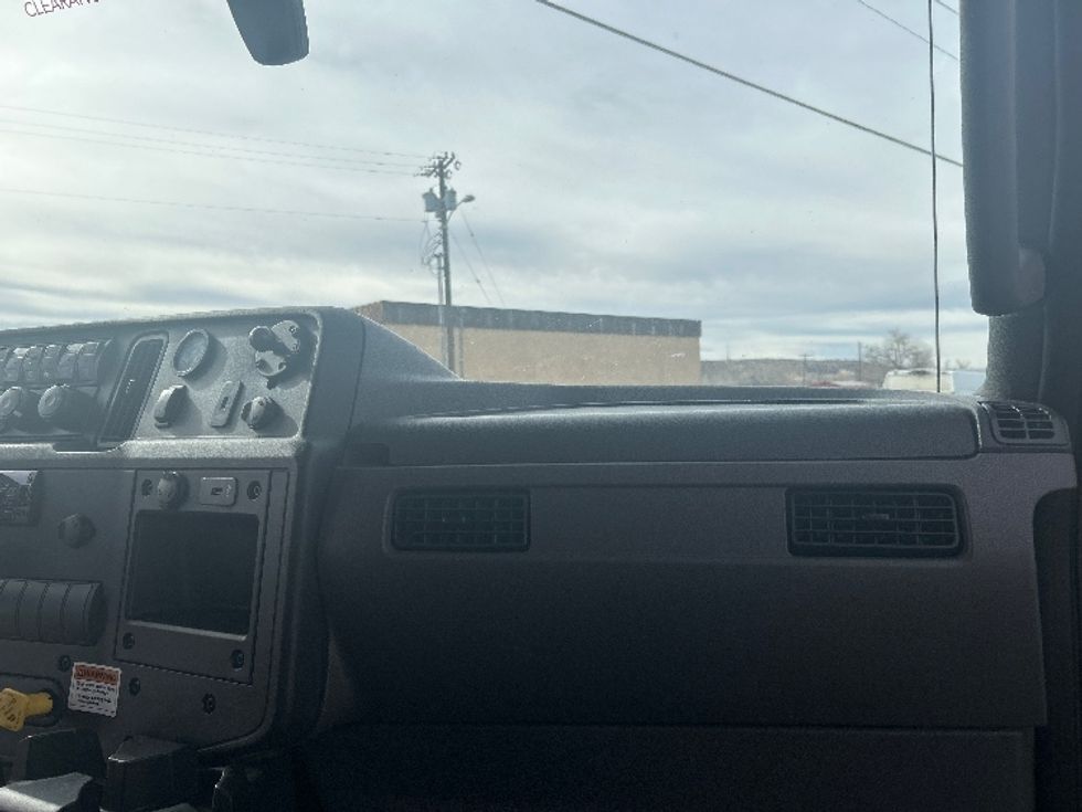 Medium Duty Box Truck-Light and Medium Duty Trucks-International-2021-MV607-Farmington-NM-216,283\n\t\tmiles-$ 40,000 - Image 18