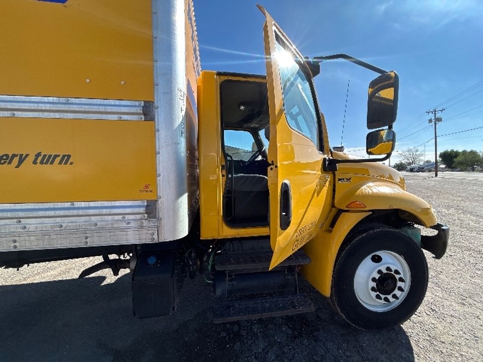 Medium Duty Box Truck-Light and Medium Duty Trucks-International-2021-MV607-Farmington-NM-226,596\n\t\tmiles-$ 41,500 - Image 20