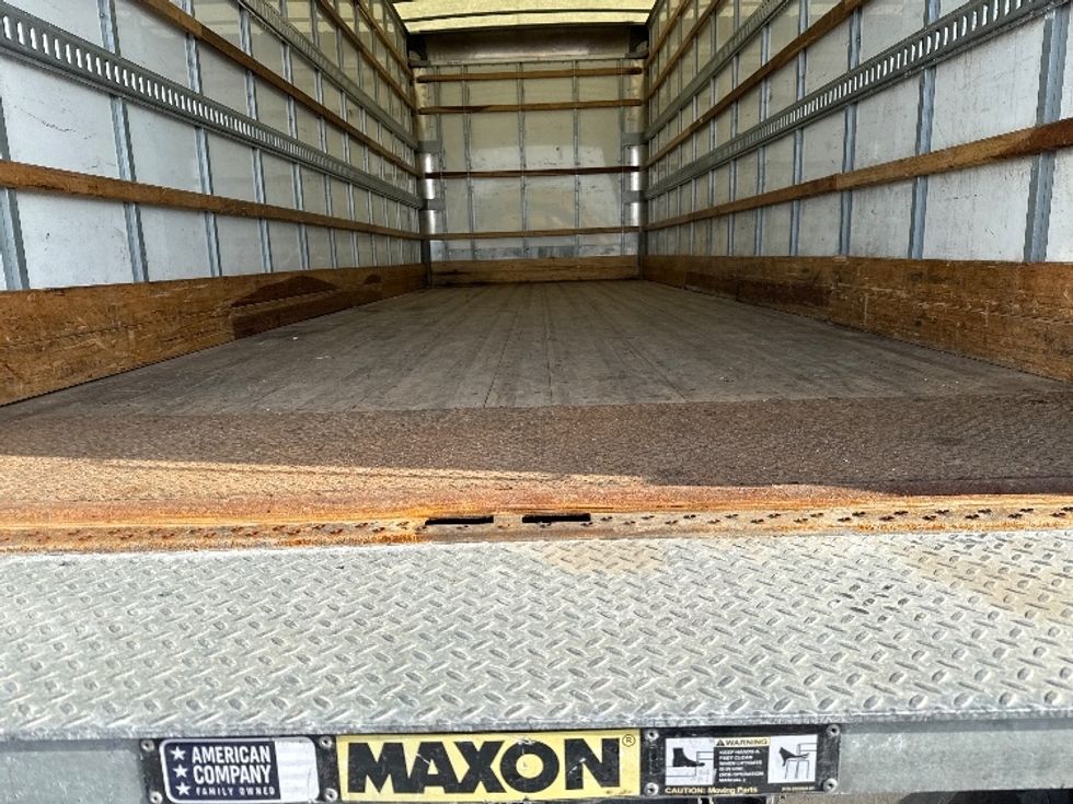 Medium Duty Box Truck-Light and Medium Duty Trucks-International-2021-MV607-Findlay-OH-93,000\n\t\tmiles-$ 68,500 - Image 10