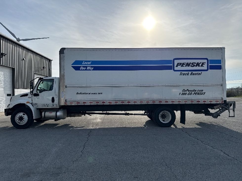Medium Duty Box Truck-Light and Medium Duty Trucks-International-2021-MV607-Findlay-OH-93,000\n\t\tmiles-$ 68,500 - Image 4