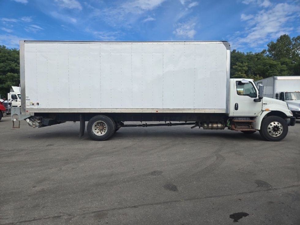 Medium Duty Box Truck-Light and Medium Duty Trucks-International-2021-MV607-Fitchburg-MA-142,862\n\t\tmiles-$ 54,250 - Image 15