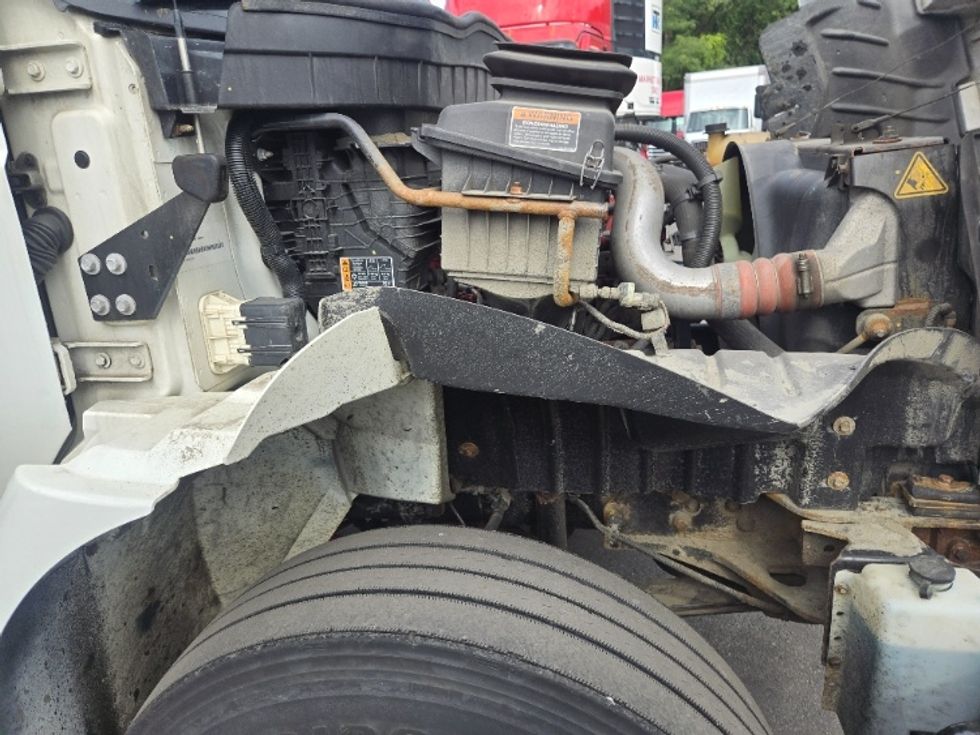 Medium Duty Box Truck-Light and Medium Duty Trucks-International-2021-MV607-Fitchburg-MA-142,862\n\t\tmiles-$ 54,250 - Image 23