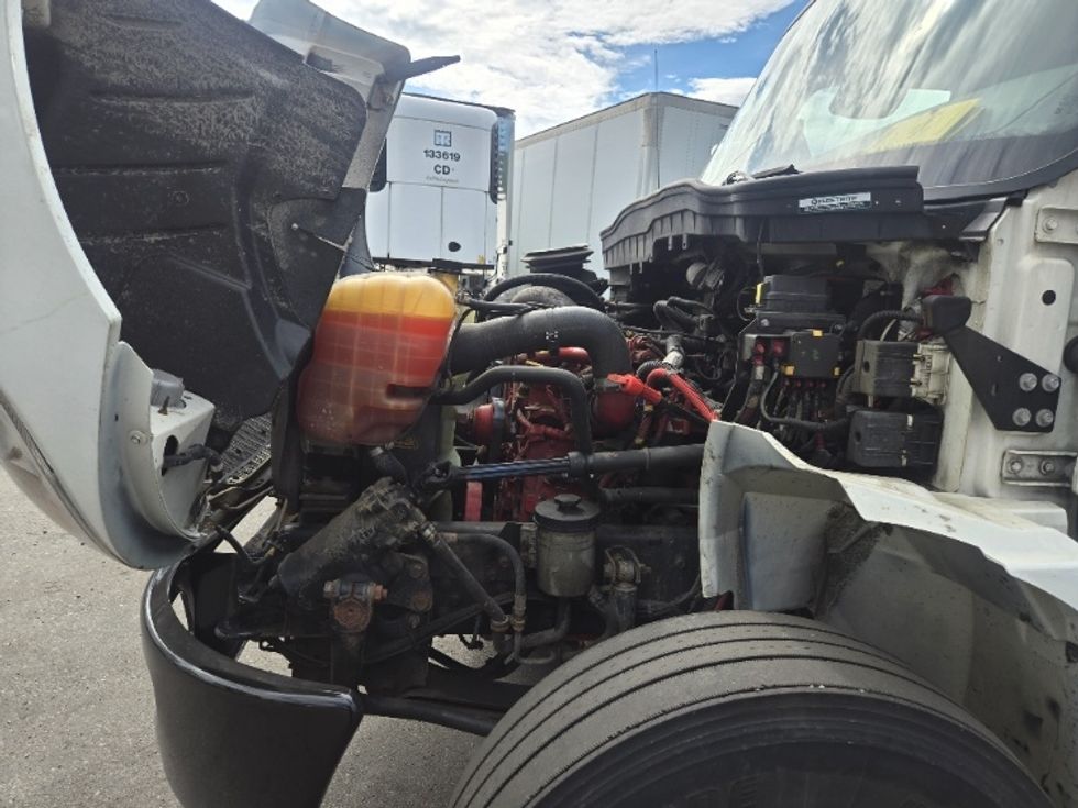 Medium Duty Box Truck-Light and Medium Duty Trucks-International-2021-MV607-Fitchburg-MA-142,862\n\t\tmiles-$ 54,250 - Image 24