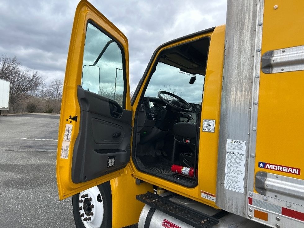 Medium Duty Box Truck-Light and Medium Duty Trucks-International-2021-MV607-Fitchburg-MA-149,252\n\t\tmiles-$ 38,500 - Image 16