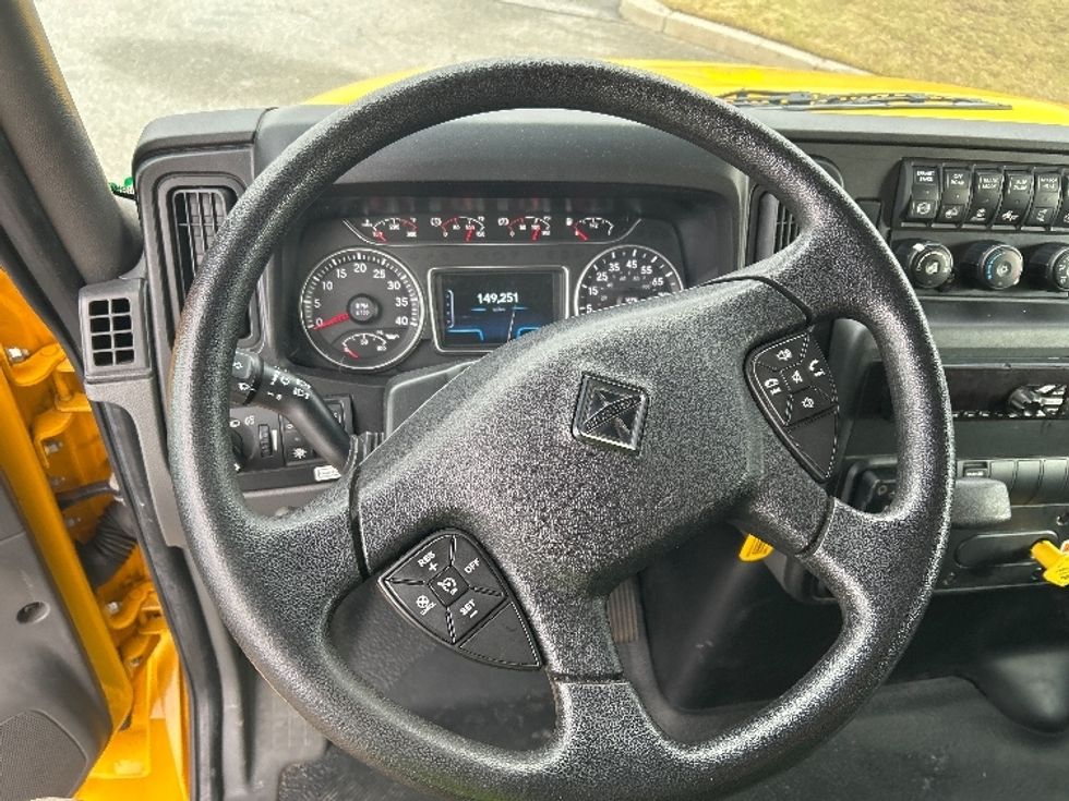 Medium Duty Box Truck-Light and Medium Duty Trucks-International-2021-MV607-Fitchburg-MA-149,252\n\t\tmiles-$ 38,500 - Image 18