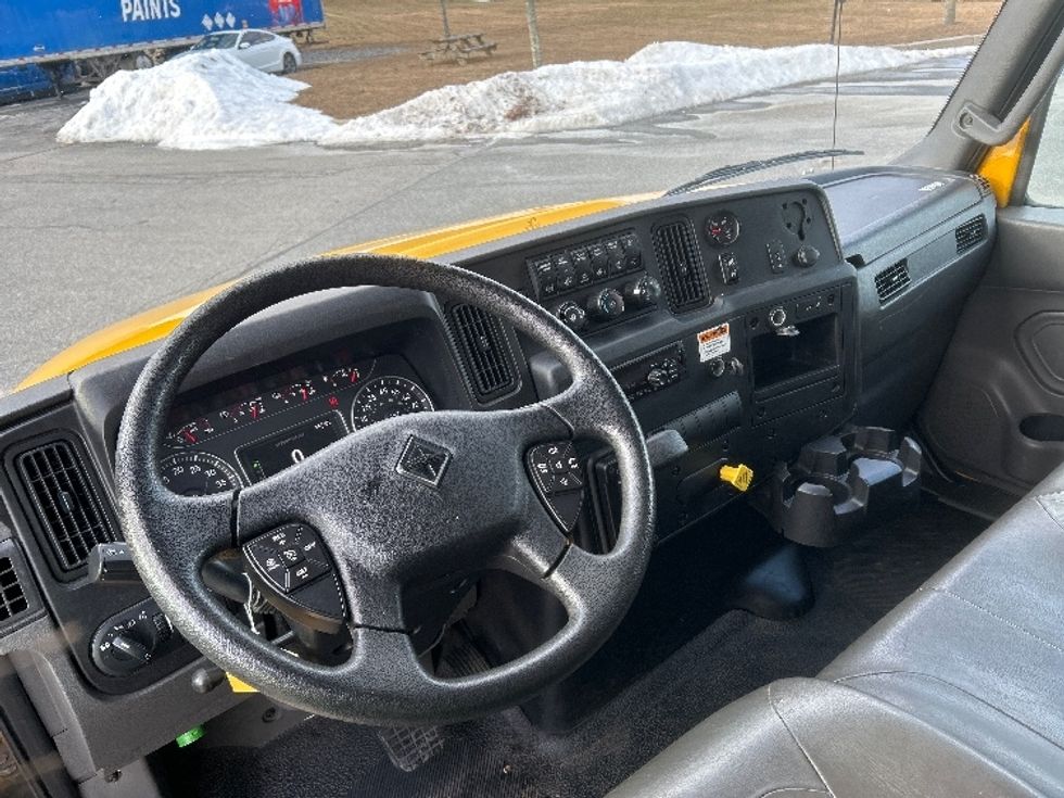 Medium Duty Box Truck-Light and Medium Duty Trucks-International-2021-MV607-Fitchburg-MA-166,474\n\t\tmiles-$ 36,250 - Image 17