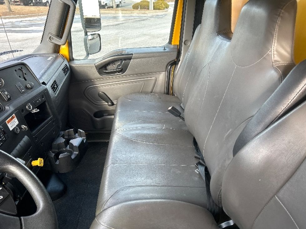 Medium Duty Box Truck-Light and Medium Duty Trucks-International-2021-MV607-Fitchburg-MA-166,474\n\t\tmiles-$ 36,250 - Image 19