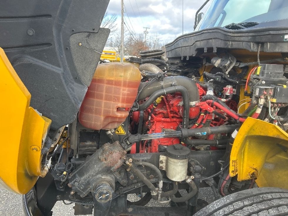 Medium Duty Box Truck-Light and Medium Duty Trucks-International-2021-MV607-Fitchburg-MA-166,474\n\t\tmiles-$ 36,250 - Image 24