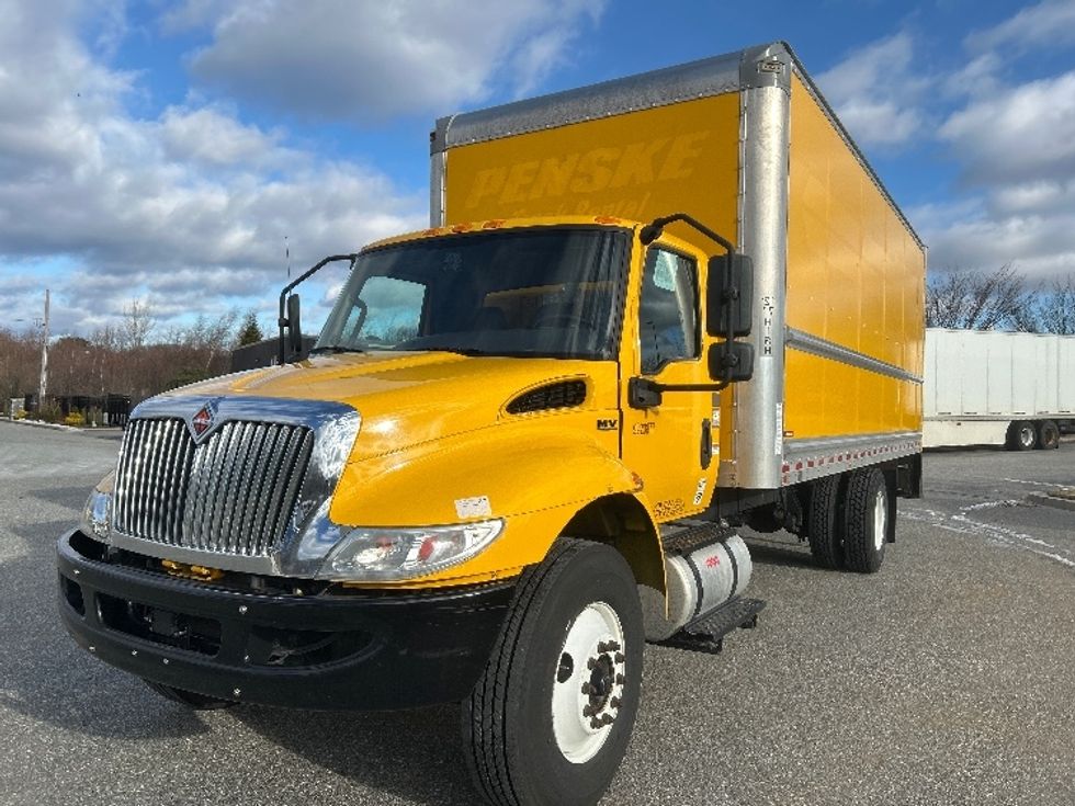 Medium Duty Box Truck-Light and Medium Duty Trucks-International-2021-MV607-Fitchburg-MA-166,474\n\t\tmiles-$ 36,250 - Image 3