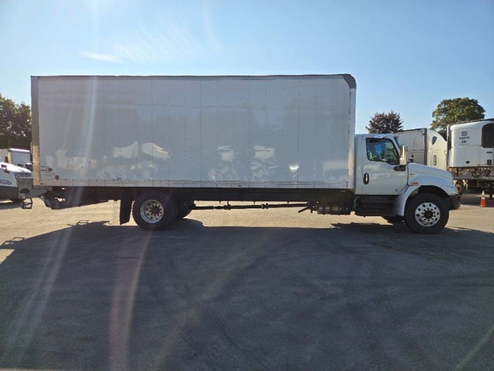 Medium Duty Box Truck-Light and Medium Duty Trucks-International-2021-MV607-Fitchburg-MA-183,520\n\t\tmiles-$ 48,500 - Image 15