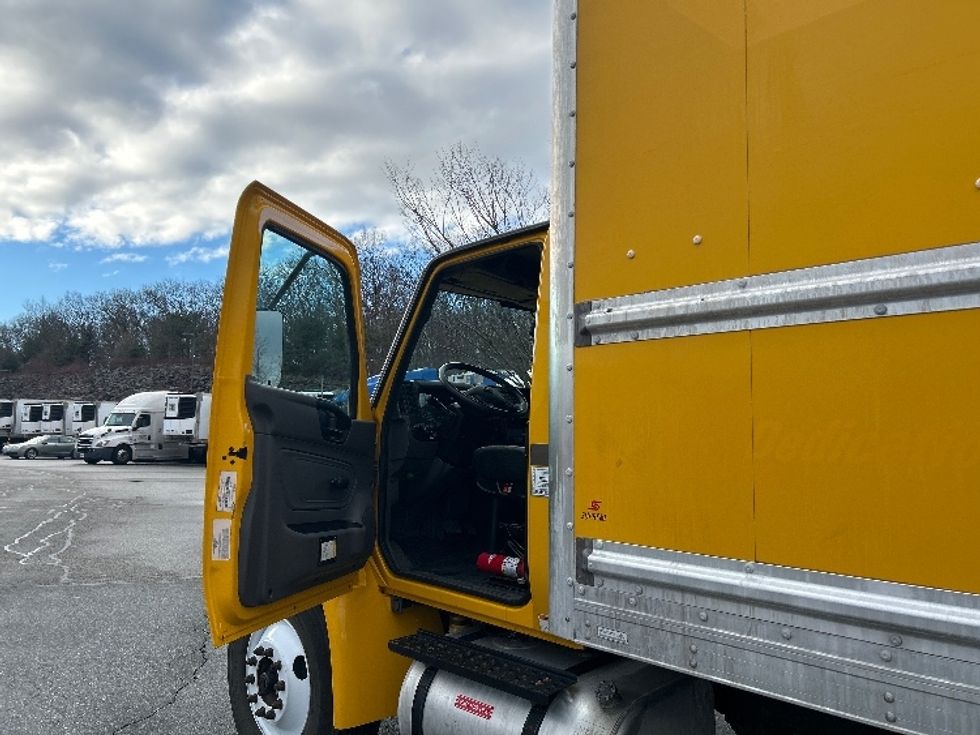 Medium Duty Box Truck-Light and Medium Duty Trucks-International-2021-MV607-Fitchburg-MA-194,554\n\t\tmiles-$ 38,250 - Image 16