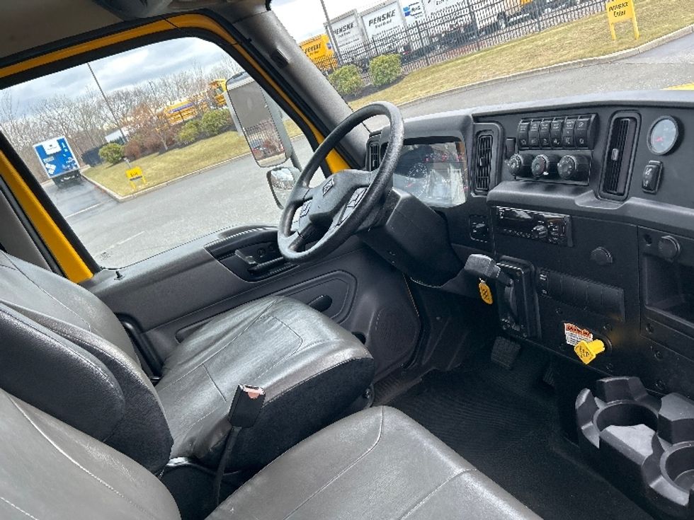 Medium Duty Box Truck-Light and Medium Duty Trucks-International-2021-MV607-Fitchburg-MA-194,554\n\t\tmiles-$ 38,250 - Image 22