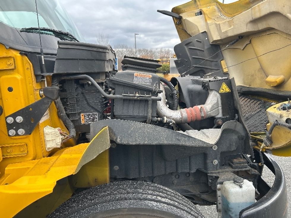 Medium Duty Box Truck-Light and Medium Duty Trucks-International-2021-MV607-Fitchburg-MA-194,554\n\t\tmiles-$ 38,250 - Image 23