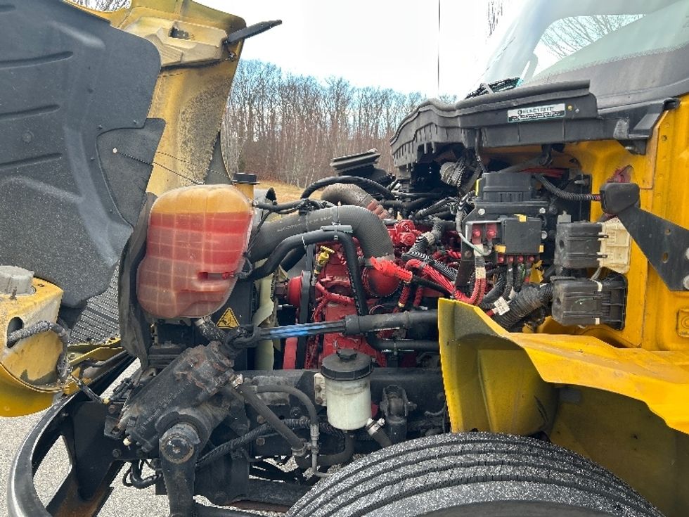 Medium Duty Box Truck-Light and Medium Duty Trucks-International-2021-MV607-Fitchburg-MA-194,554\n\t\tmiles-$ 38,250 - Image 24