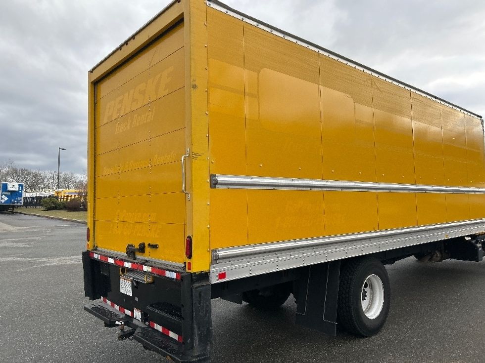 Medium Duty Box Truck-Light and Medium Duty Trucks-International-2021-MV607-Fitchburg-MA-194,554\n\t\tmiles-$ 38,250 - Image 26