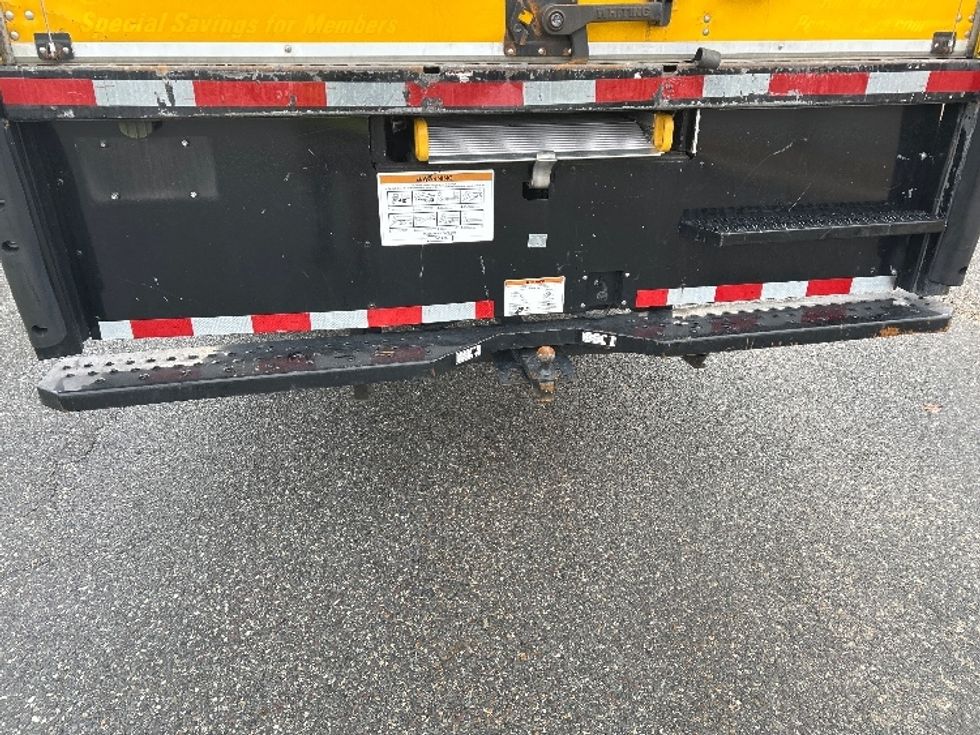 Medium Duty Box Truck-Light and Medium Duty Trucks-International-2021-MV607-Fitchburg-MA-194,554\n\t\tmiles-$ 38,250 - Image 27